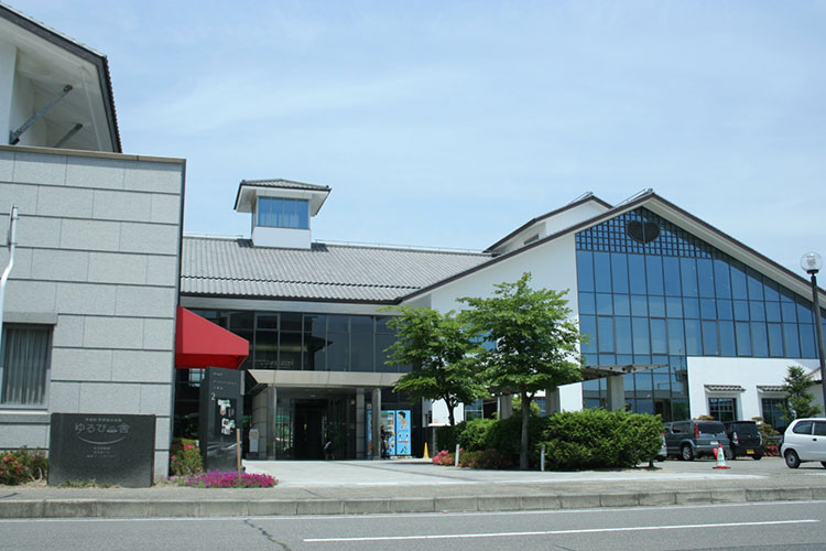 町民総合会館改修事業（一部充当）