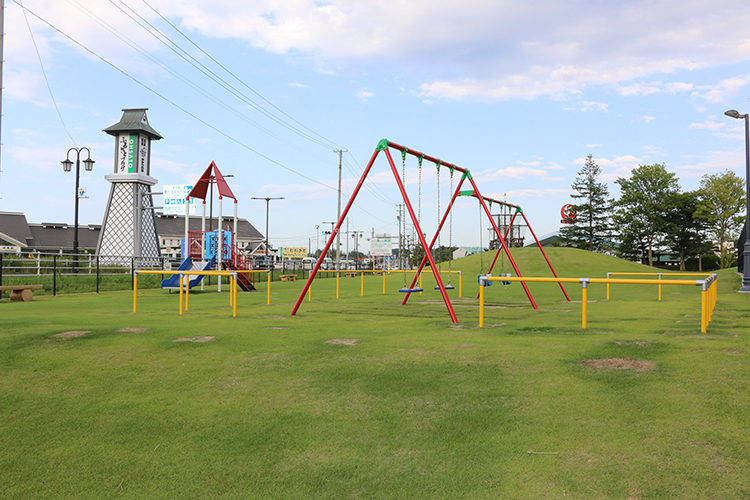 子どもたちが集う公園整備に寄与しています（土木費）