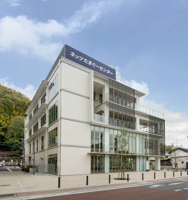 生活文化の向上と生涯学習の振興に寄与しています
