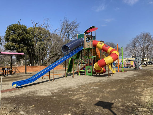 公園遊具の整備に寄与しています