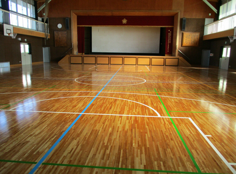 小学校屋内運動場屋根・床改修工事