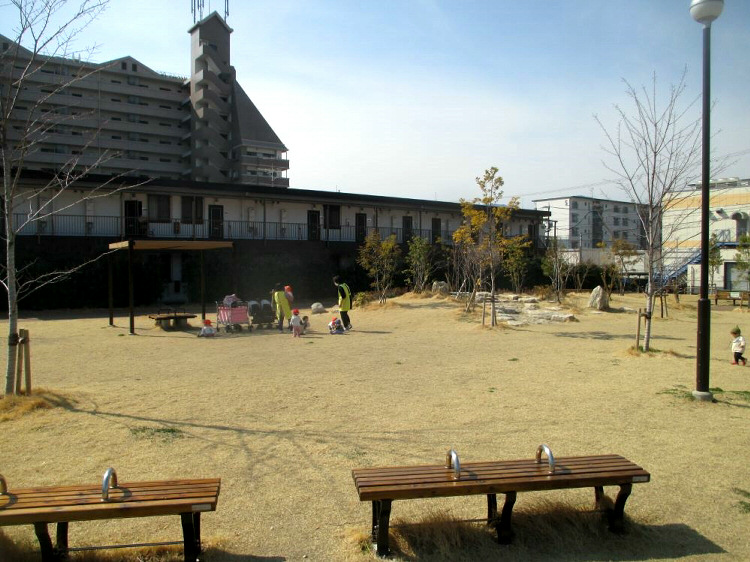 石丸中央公園を供用を開始しました