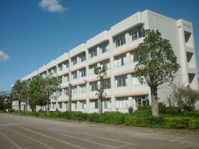中学校の大規模改修工事に使われています