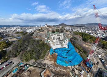 丸亀城の石垣復旧に活かされています