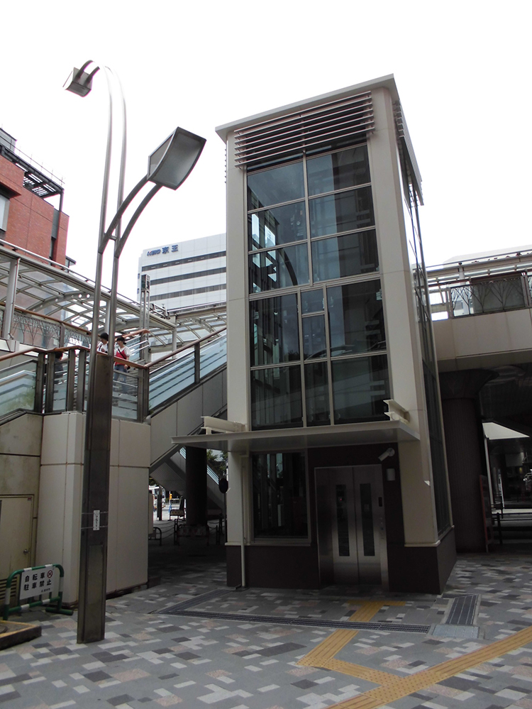 府中駅北側エレベーター