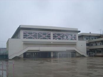 坂井市内小学校体育館の耐震補強を行いました