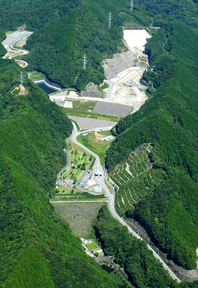 埋立施設の整備を行いました