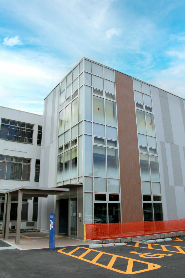 バリアフリー化を伴う庁舎の増築